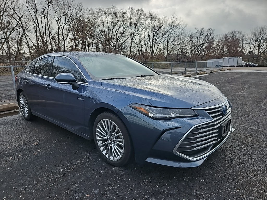 2021 Toyota Avalon Hybrid Limited photo 2