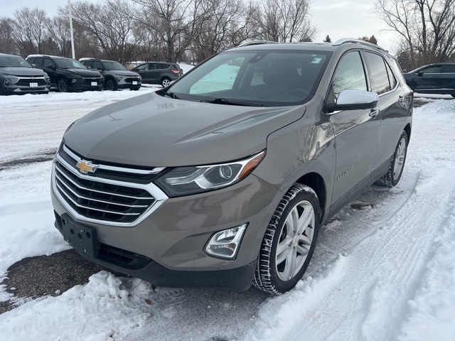 2019 Chevrolet Equinox Premier photo 2