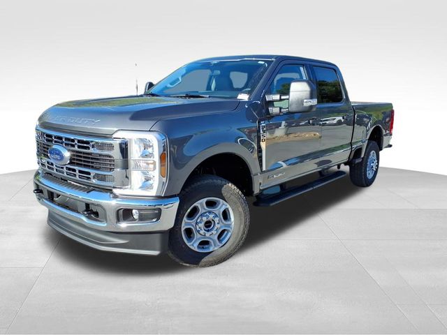 2026 Ford F-350 XLT photo 2