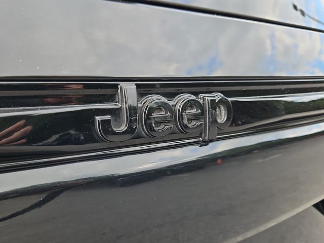 2023 Jeep Grand Cherokee Altitude X photo 22