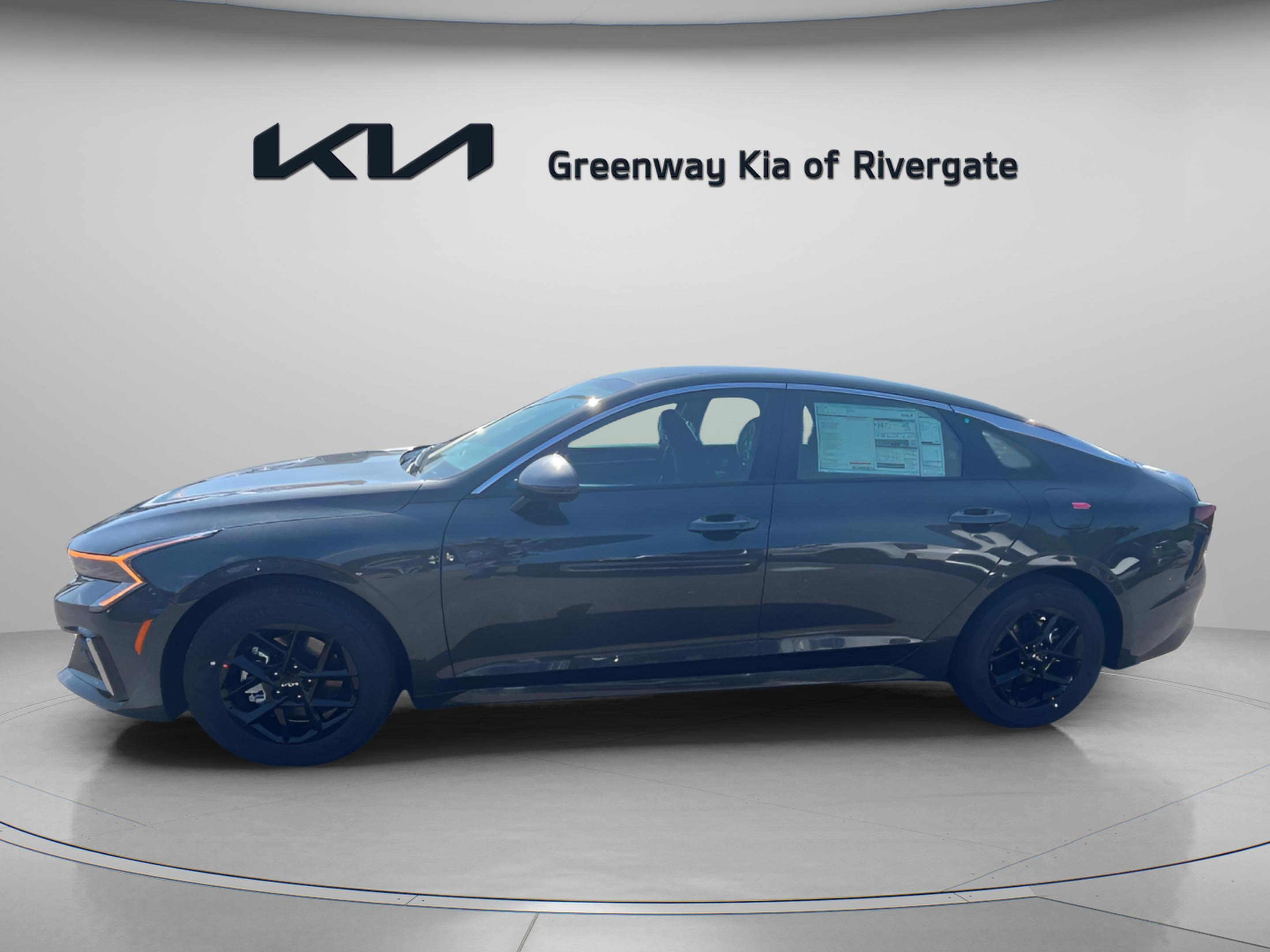 2025 Kia K5 LXS photo 4