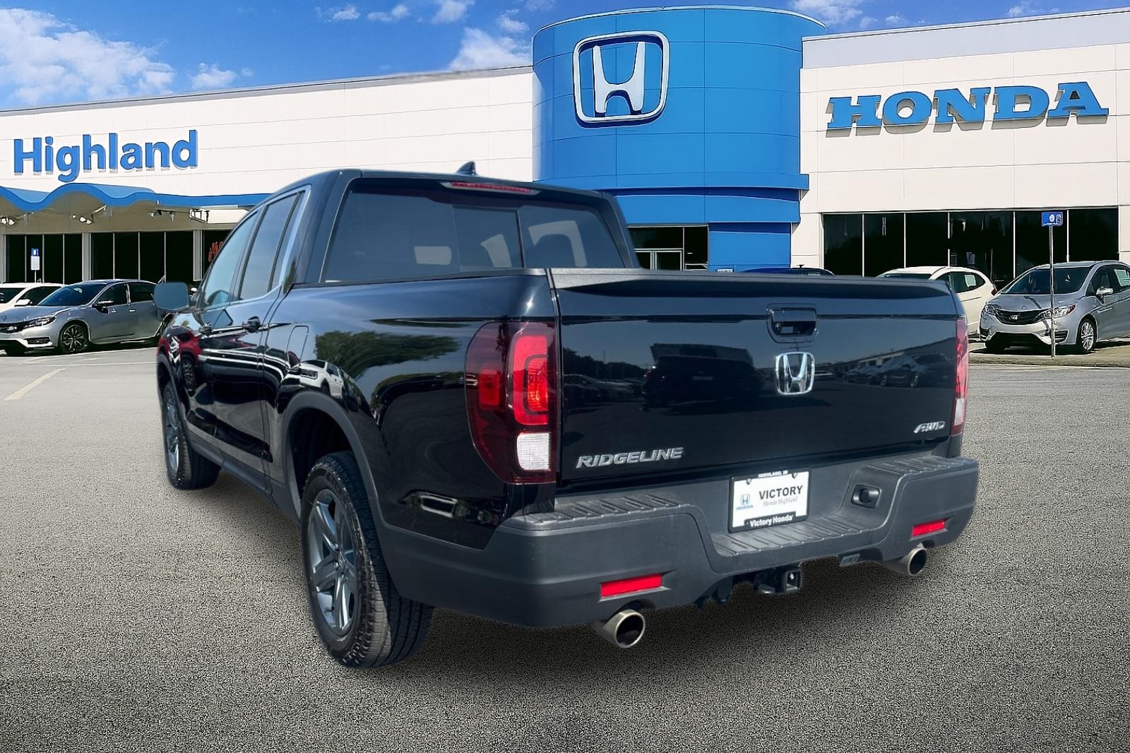 2023 Honda Ridgeline RTL photo 2