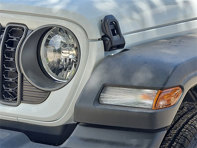 2025 Jeep Wrangler Sport S photo 3