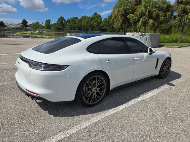 2022 Porsche Panamera 4 Platinum photo 4