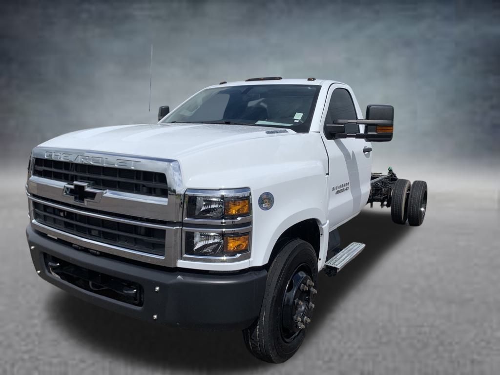 2023 Chevrolet Silverado 4500HD Work Truck photo 3