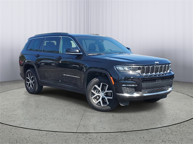 2024 Jeep Grand Cherokee Limited photo 2