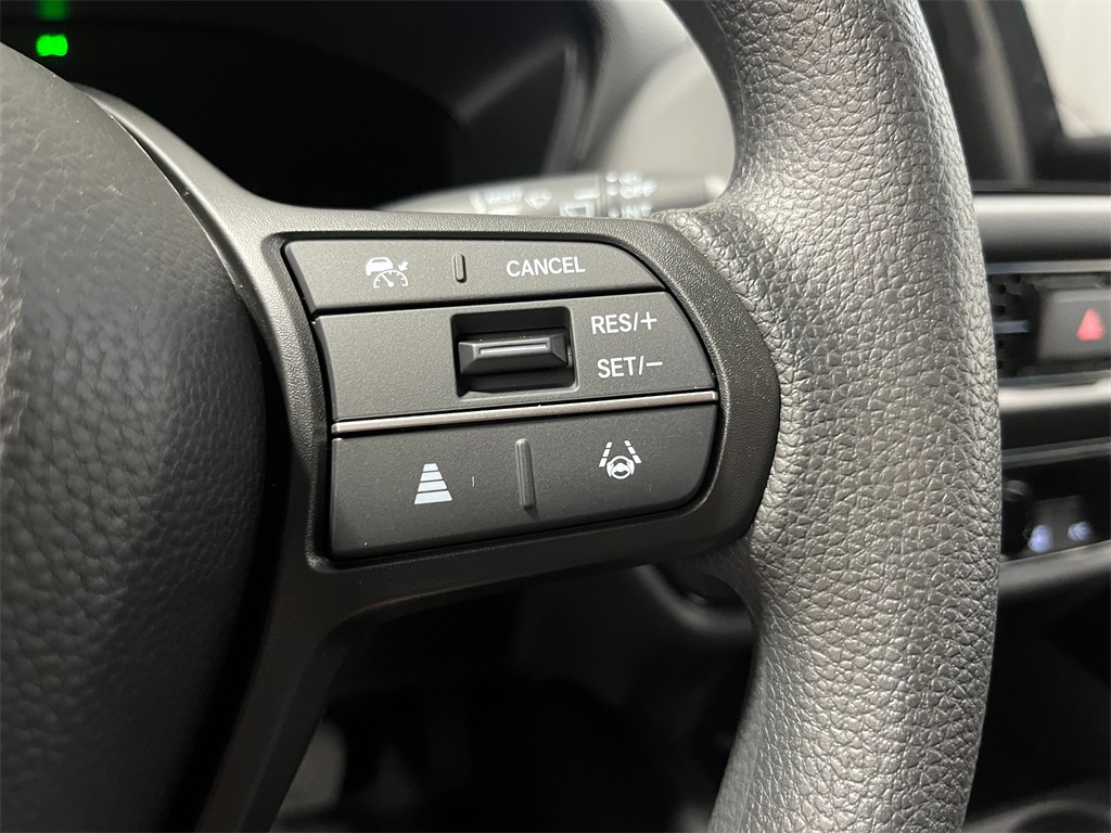 2026 Honda HR-V LX photo 14