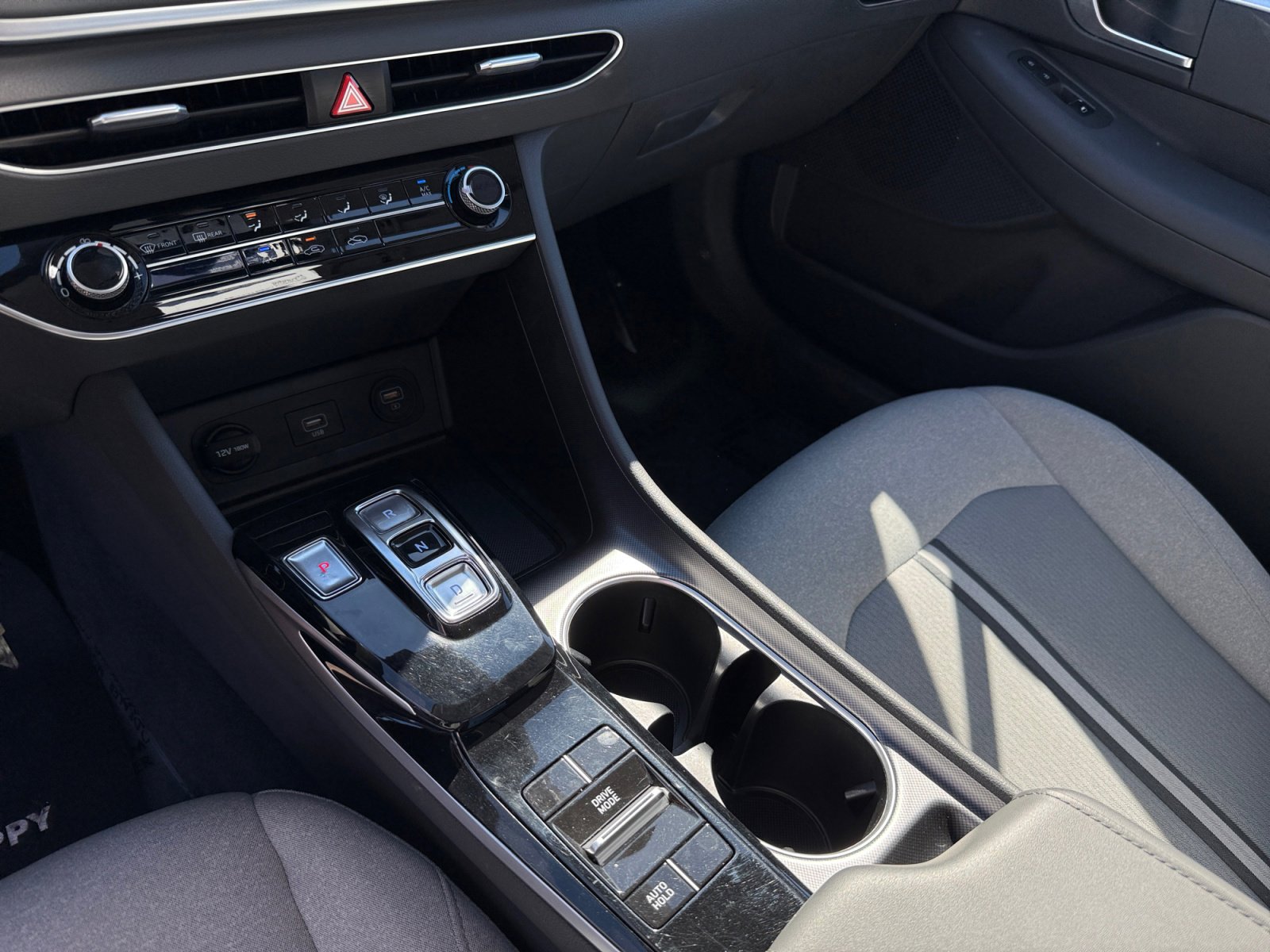 2020 Hyundai Sonata SE photo 13