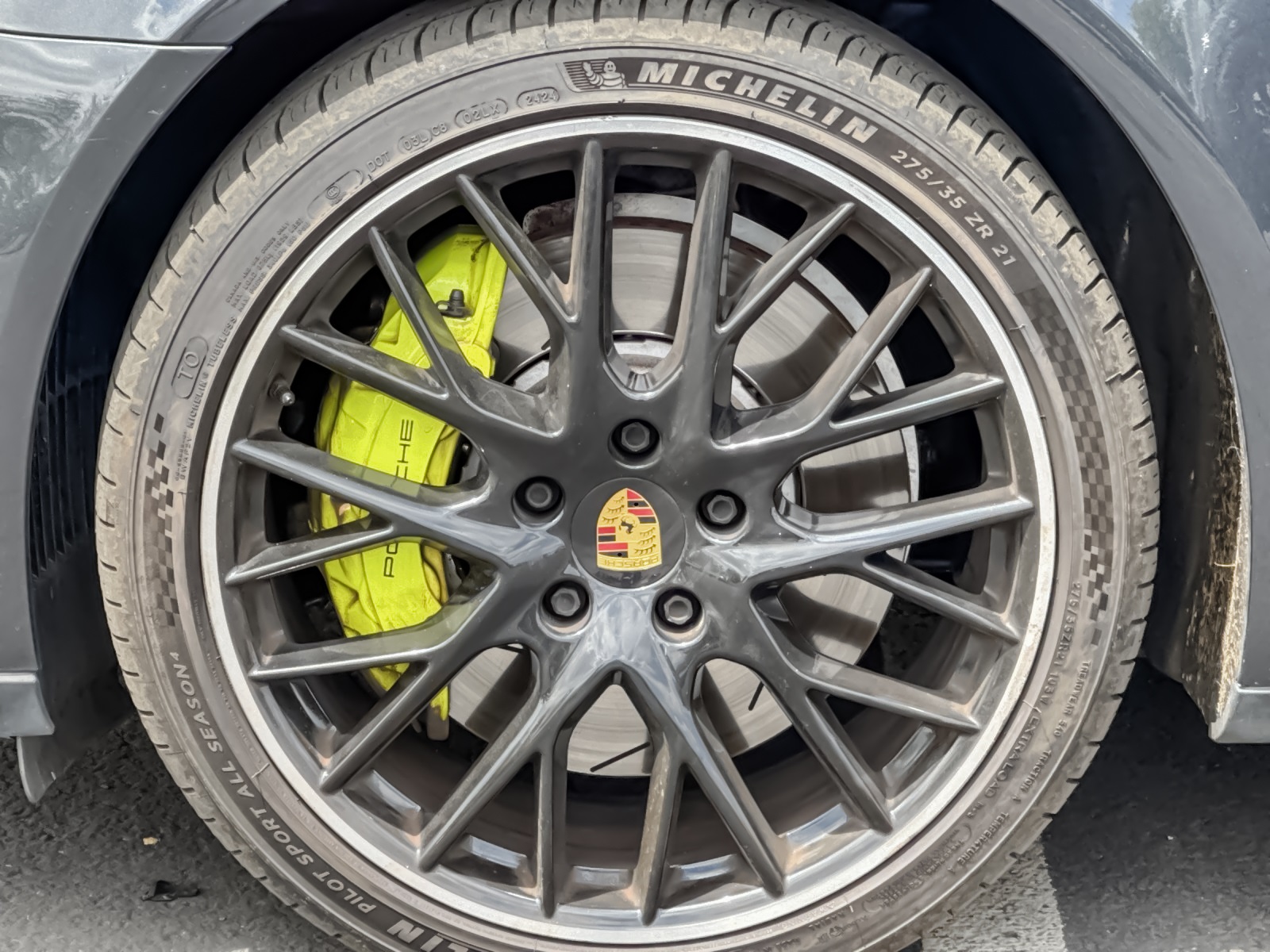 2019 Porsche Panamera E-Hybrid 4 photo 22