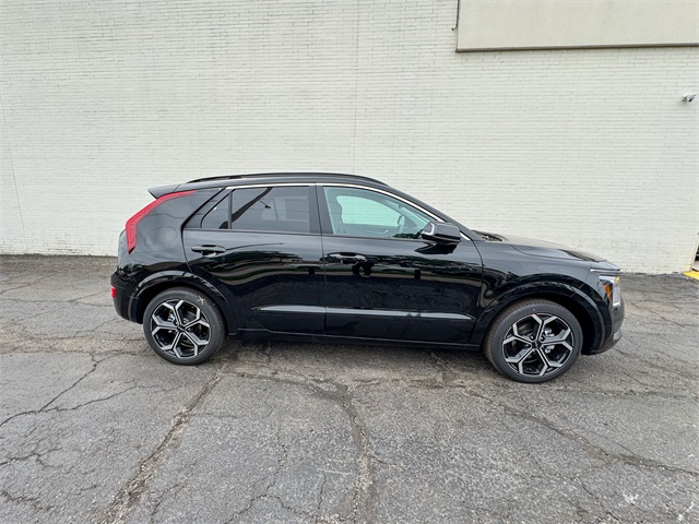 2025 Kia Niro EX Touring photo 2