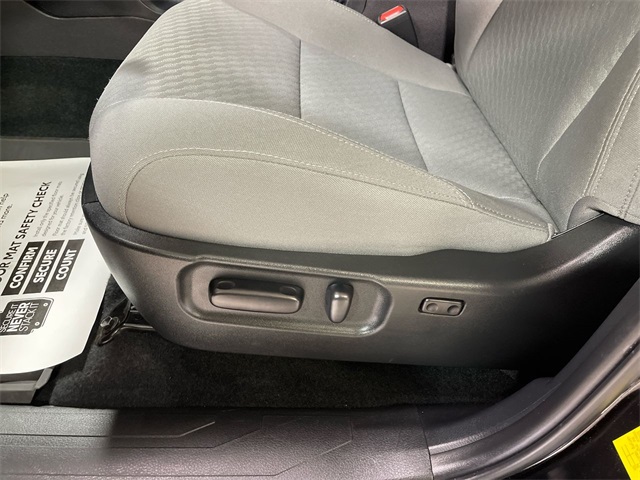 2023 Toyota Tacoma SR5 photo 12