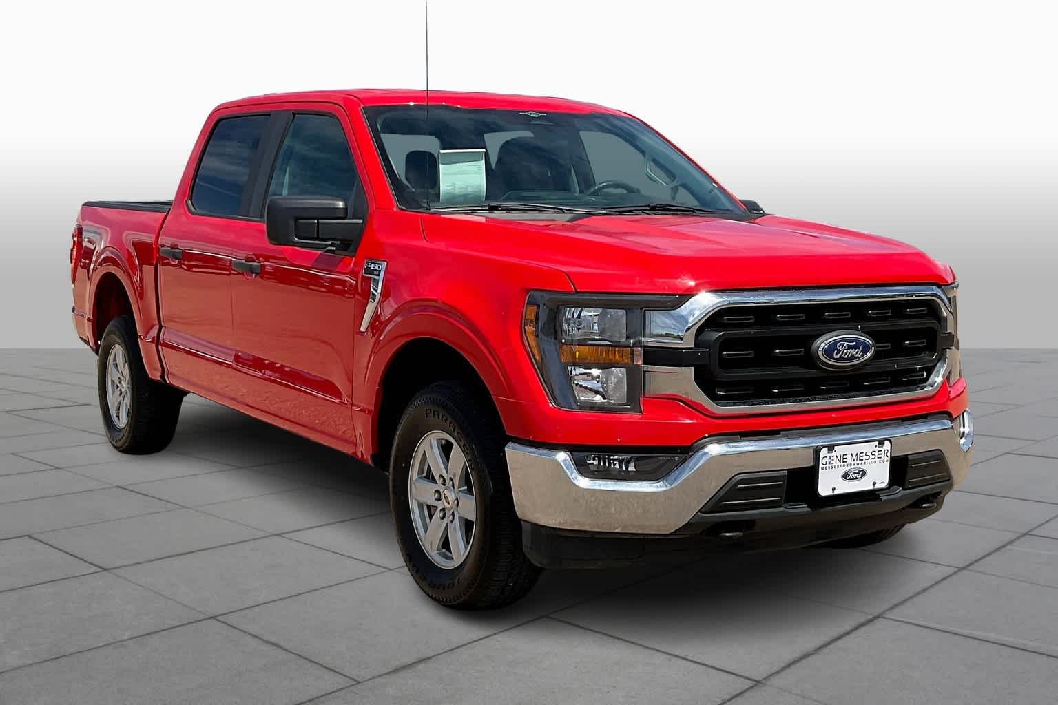 2023 Ford F-150 XLT photo 2