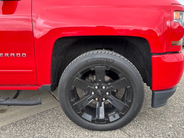 Used 2016 Chevrolet Silverado 1500 LT with VIN 3GCUKREC7GG344949 for sale in Shakopee, Minnesota