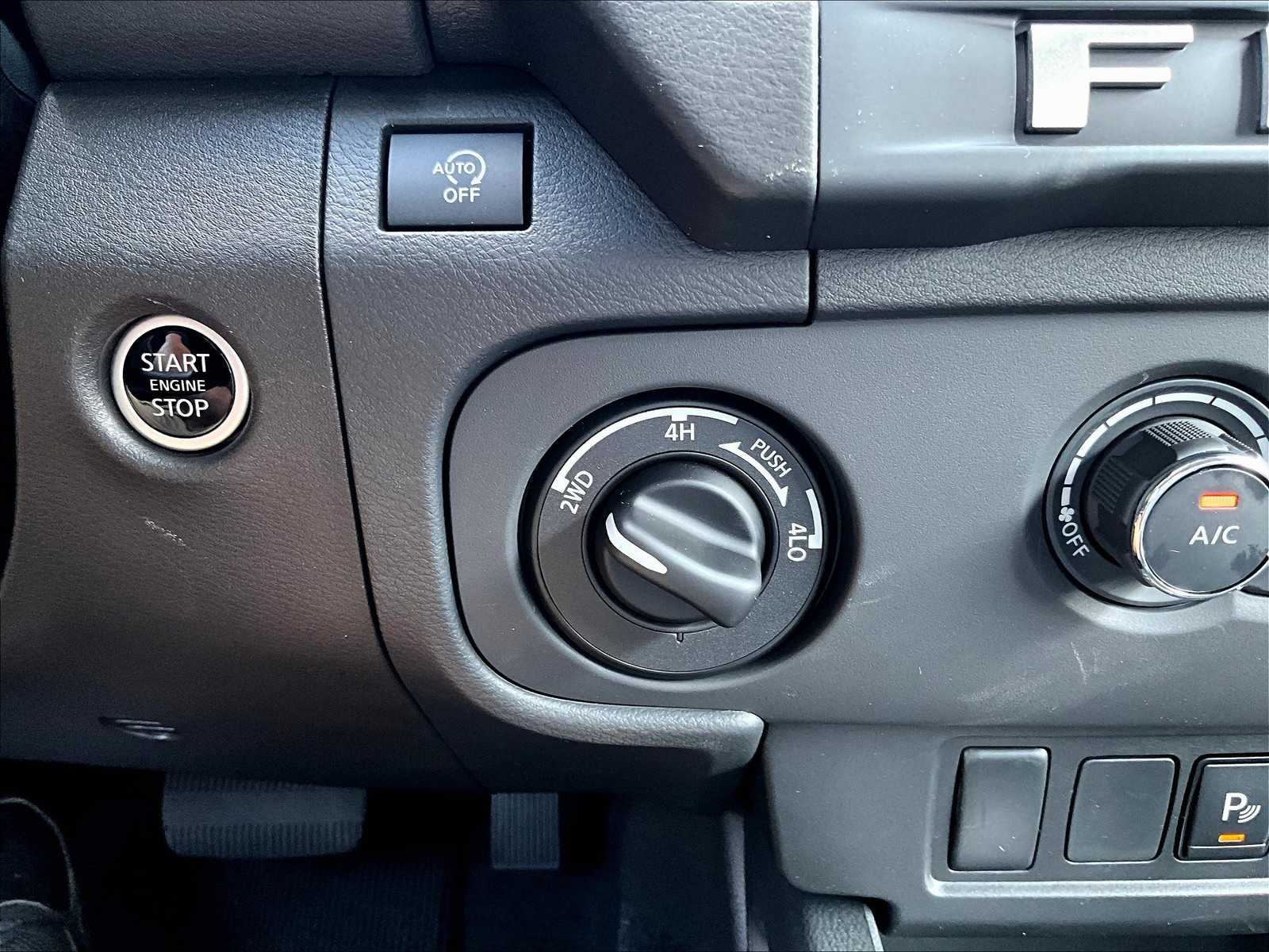 2025 Nissan Frontier SV photo 26