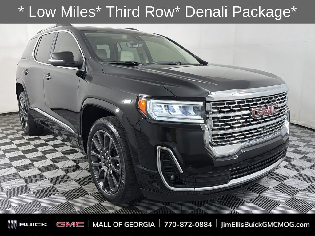2023 GMC Acadia Denali's photo