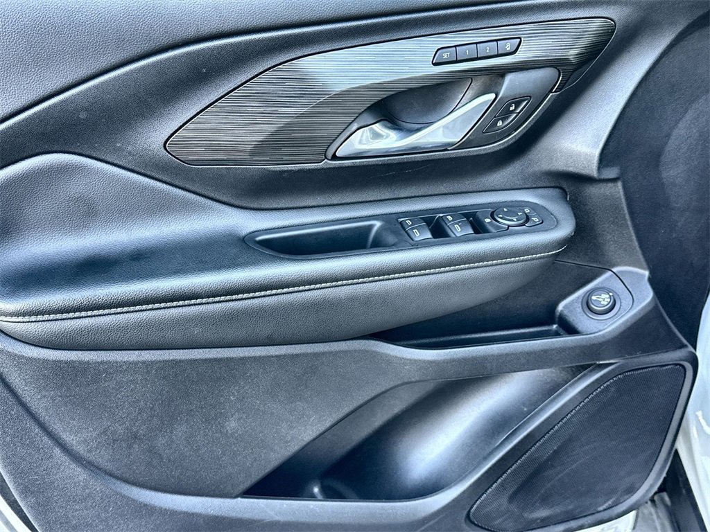 2024 Gmc Terrain SLT photo 12