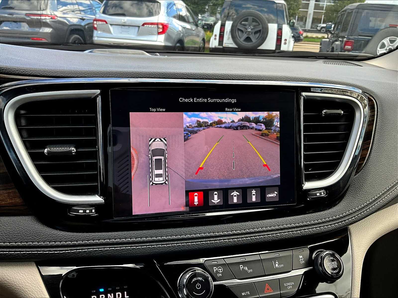 2023 Chrysler Pacifica Hybrid Limited photo 20