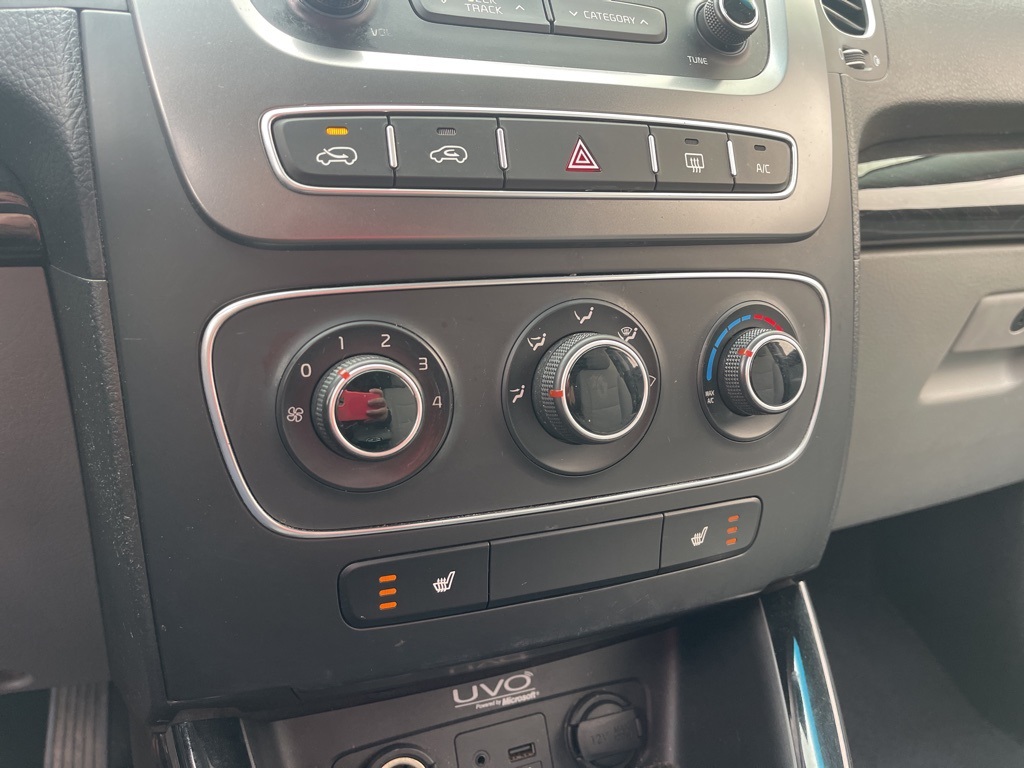 2015 Kia Sorento LX photo 4