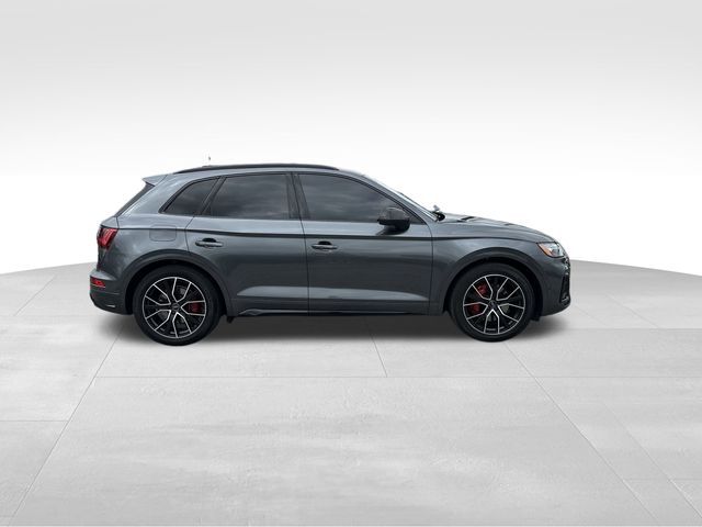 2024 Audi SQ5 Prestige photo 2