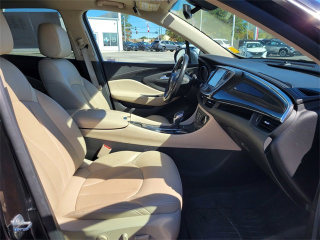 2017 Buick Envision Essence photo 16