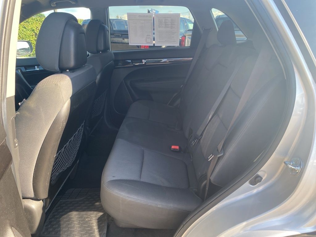 2012 Kia Sorento LX photo 12