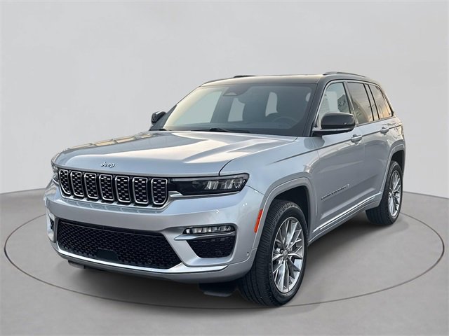 2022 Jeep Grand Cherokee Summit's photo
