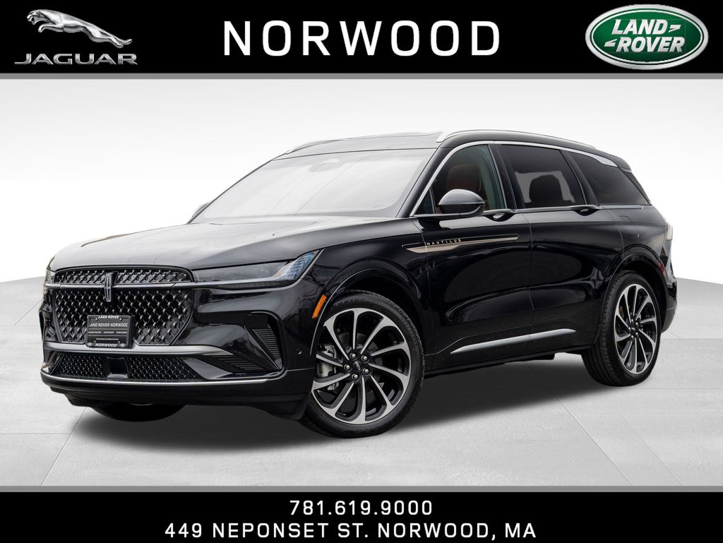 2024 Lincoln Nautilus Black Label's photo