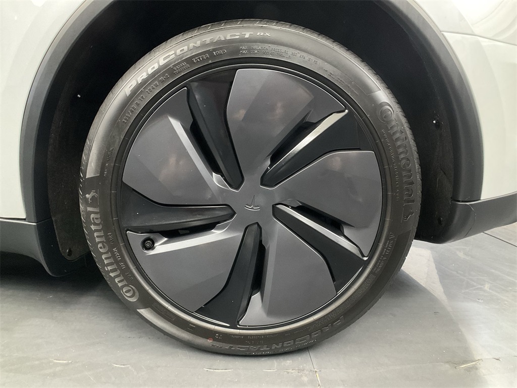 2026 Tesla Model Y Long Range photo 22
