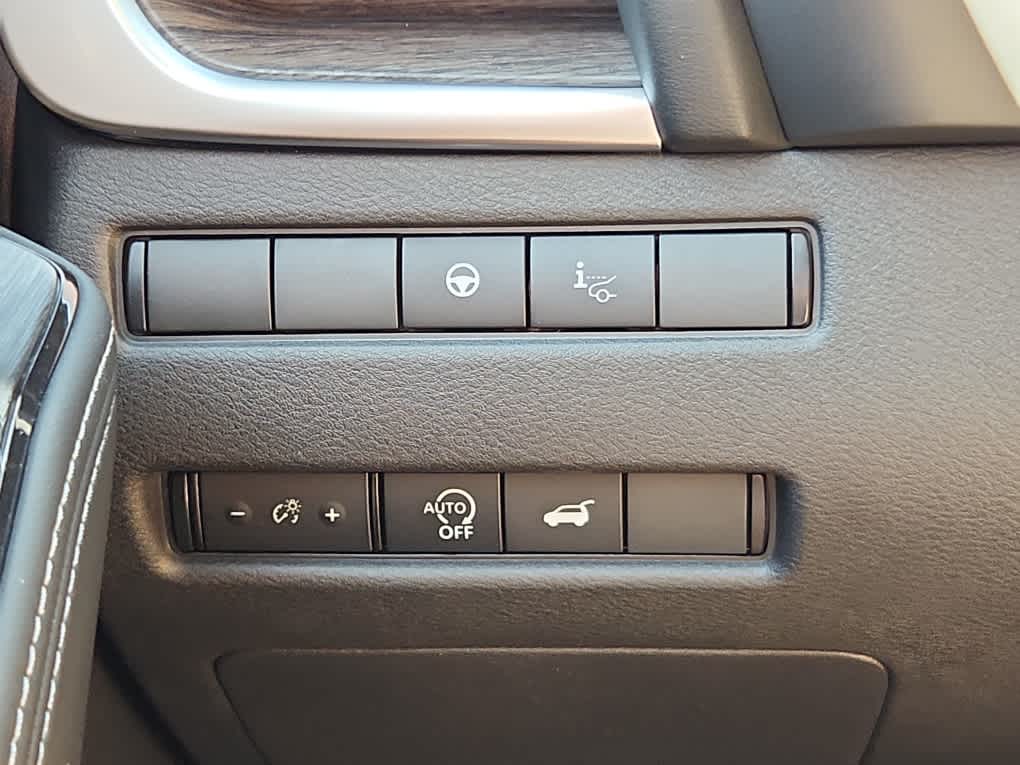 2026 Nissan Rogue Platinum AWD photo 17