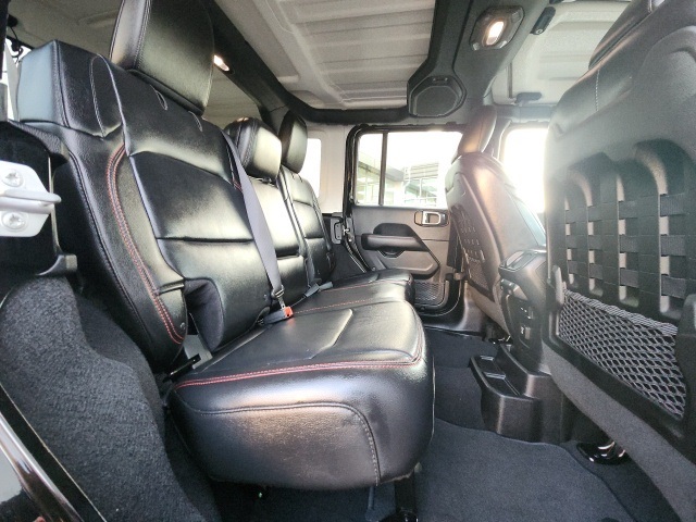 2018 Jeep Wrangler Unlimited Rubicon photo 32
