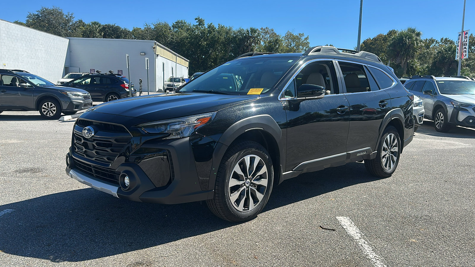 2025 Subaru Outback Limited XT photo 2