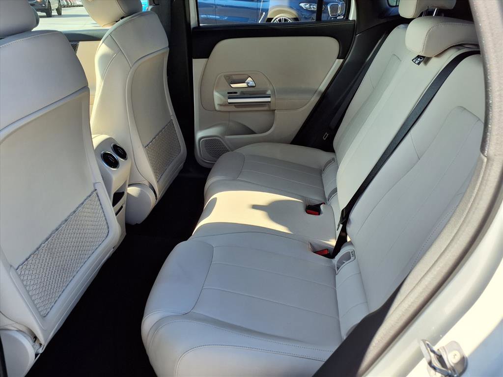 2025 Mercedes Benz GLA 250 4MATIC photo 17