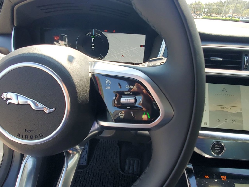 2024 Jaguar I-PACE EV400 HSE photo 5