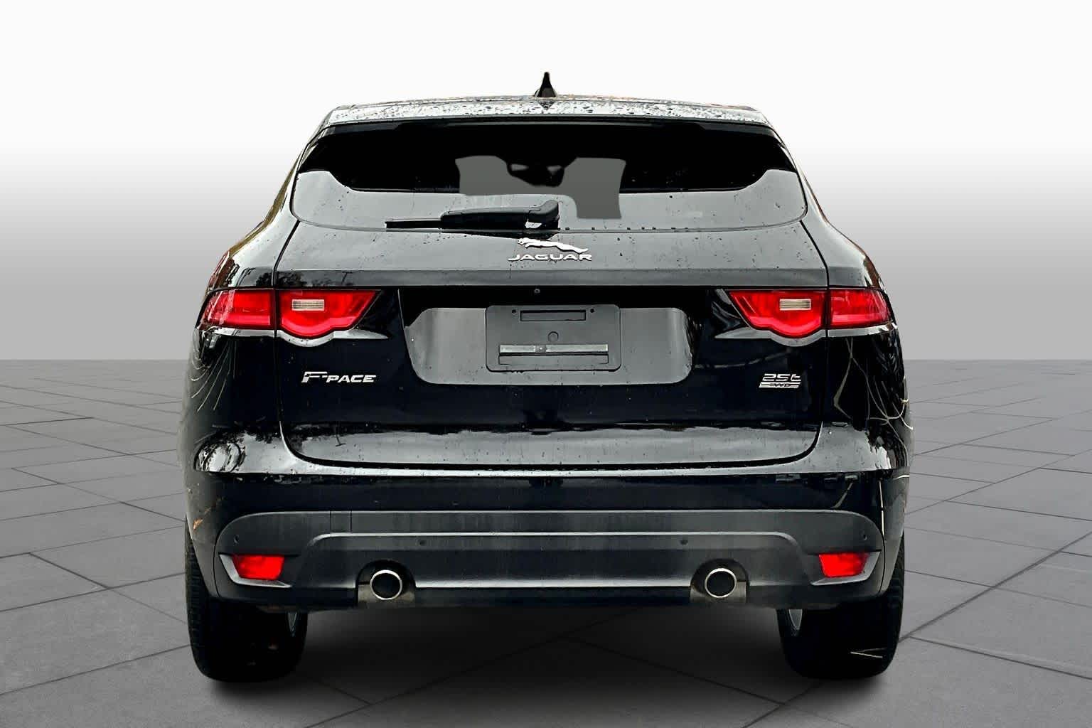 2019 Jaguar F-PACE Premium photo 3