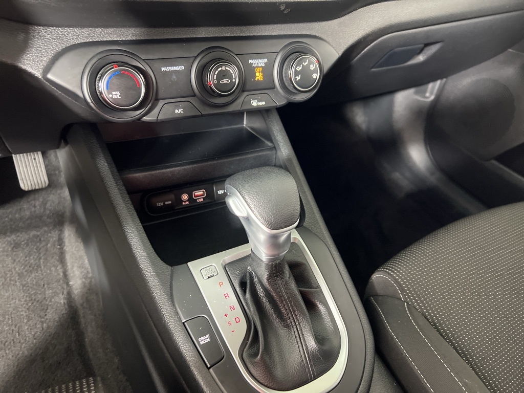 2020 Kia Forte LXS photo 17