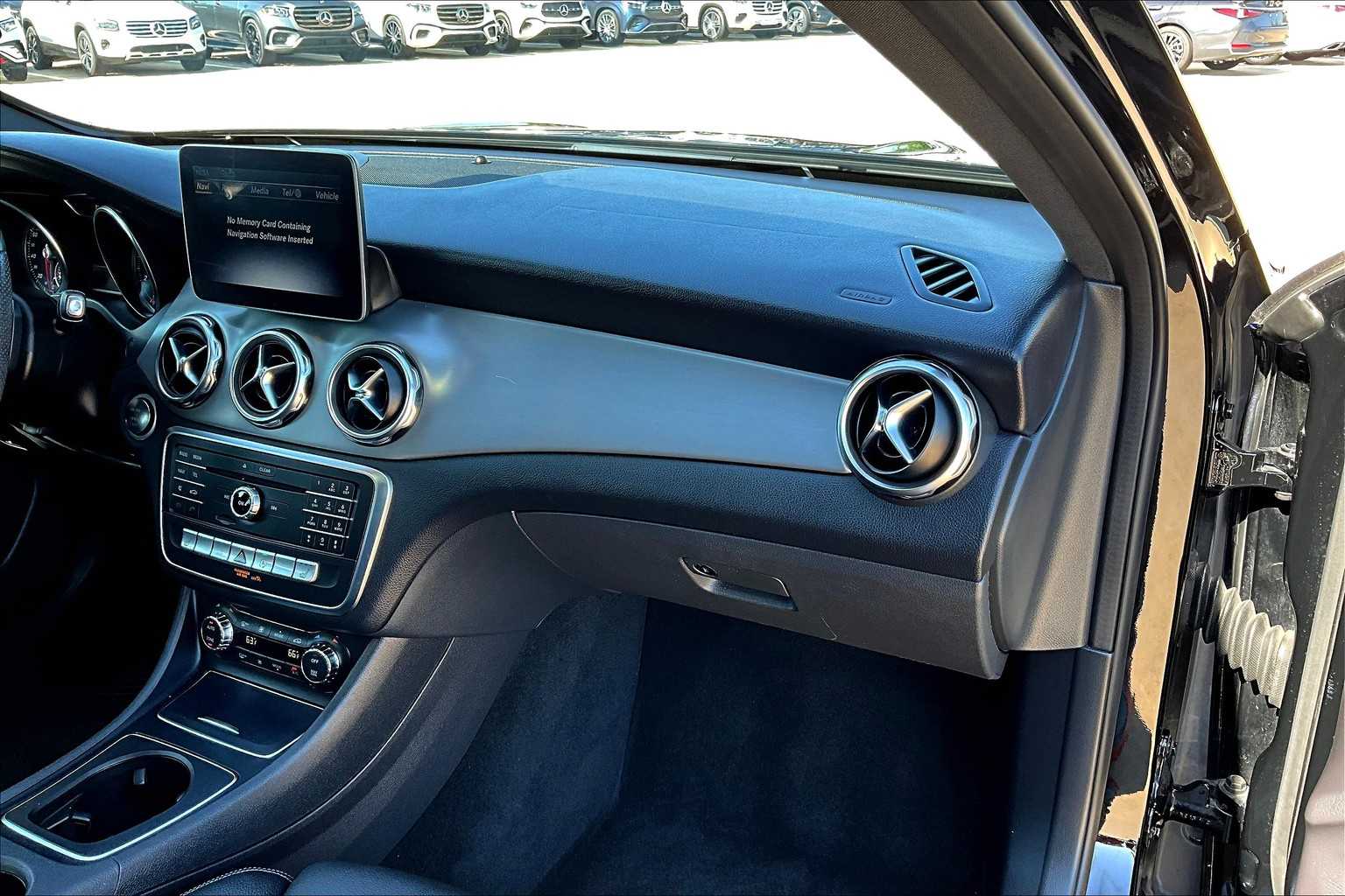 2019 Mercedes Benz GLA 250 photo 16
