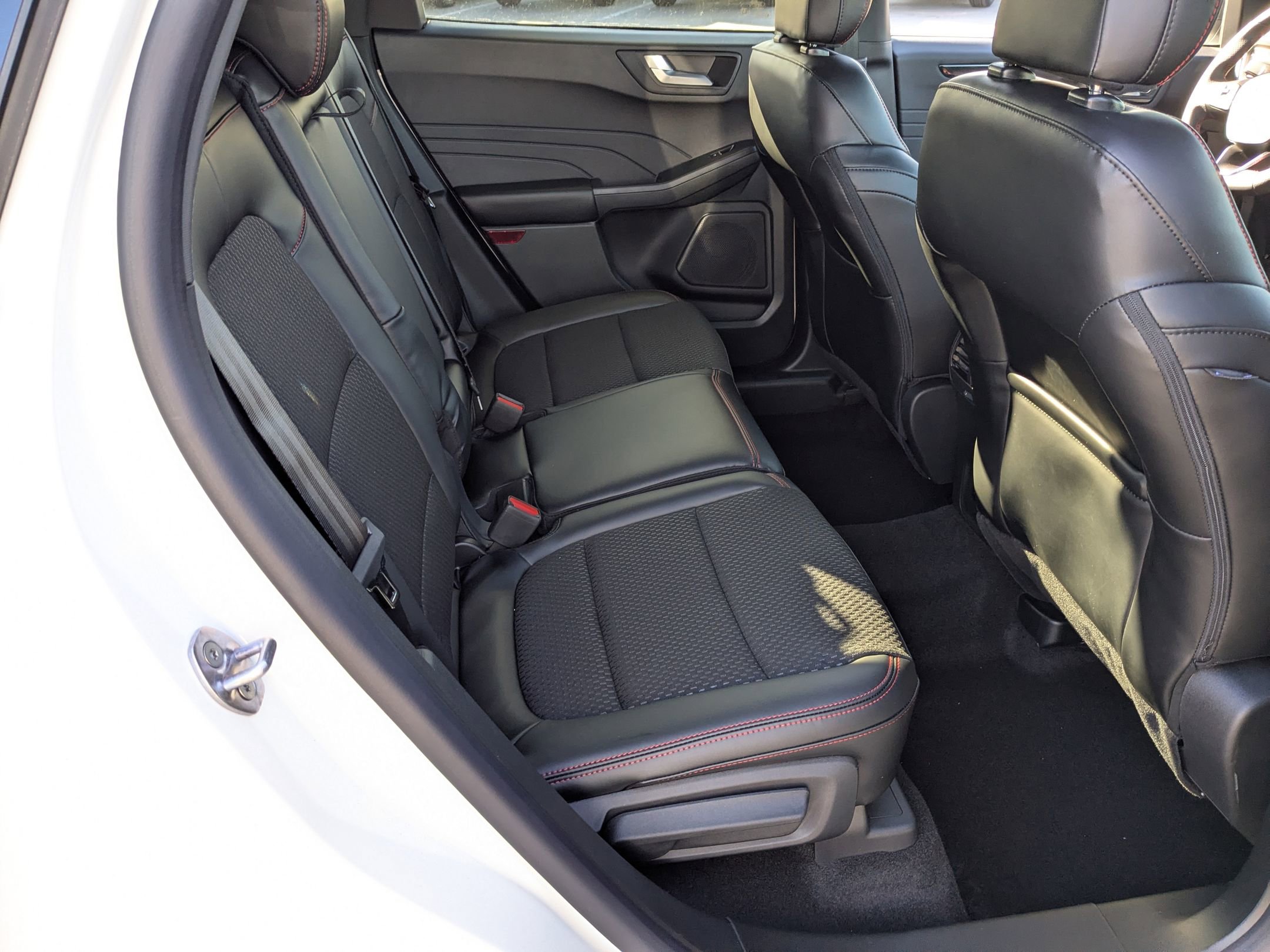 2025 Ford Escape ST-Line photo 26