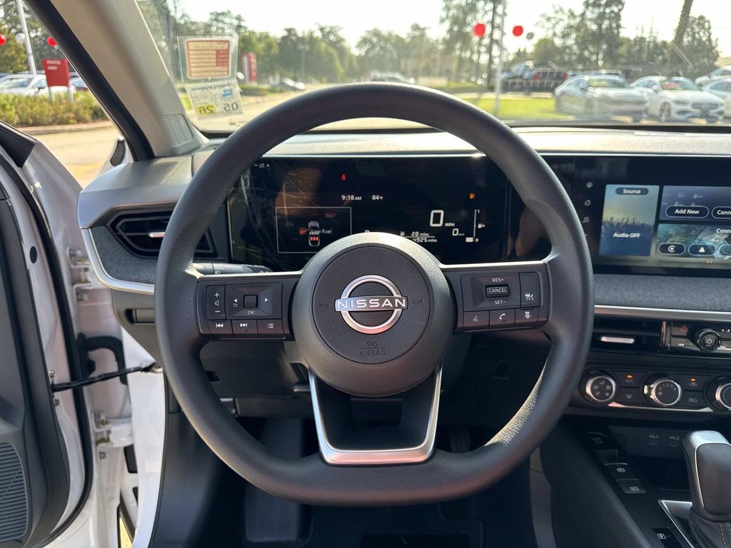 2025 Nissan Kicks SV photo 20