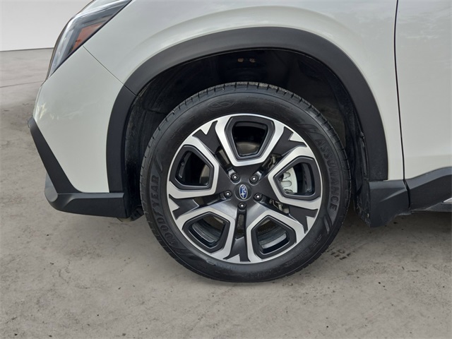 2023 Subaru Ascent Touring photo 12