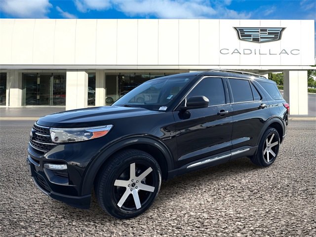 2023 Ford Explorer XLT's photo