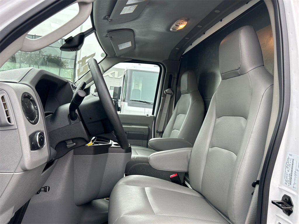 2024 FORD E-450 - Image 13