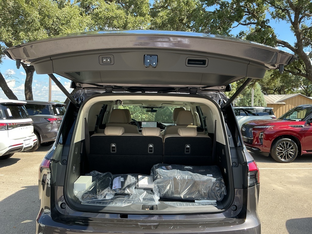 2026 Infiniti QX80 Pure photo 28