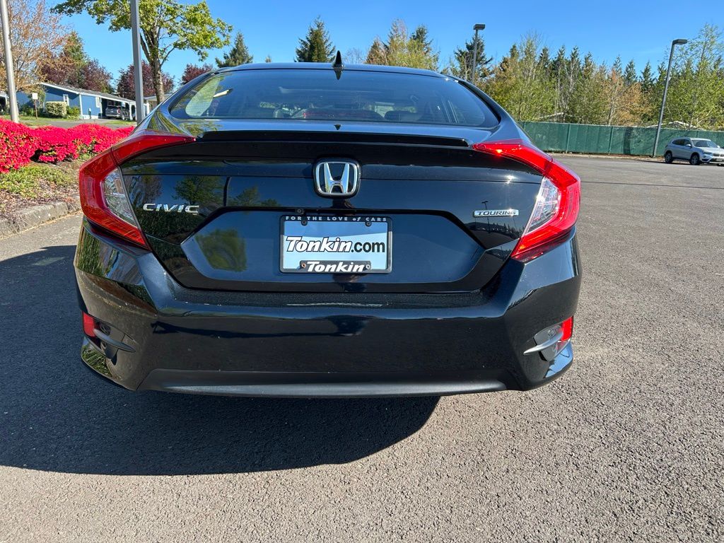 2017 Honda Civic Touring photo 7