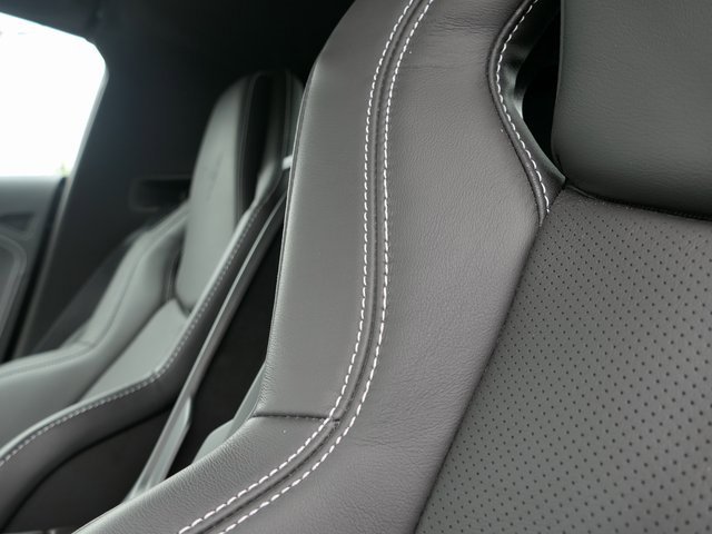 2025 Chevrolet Corvette Stingray 1LT photo 13