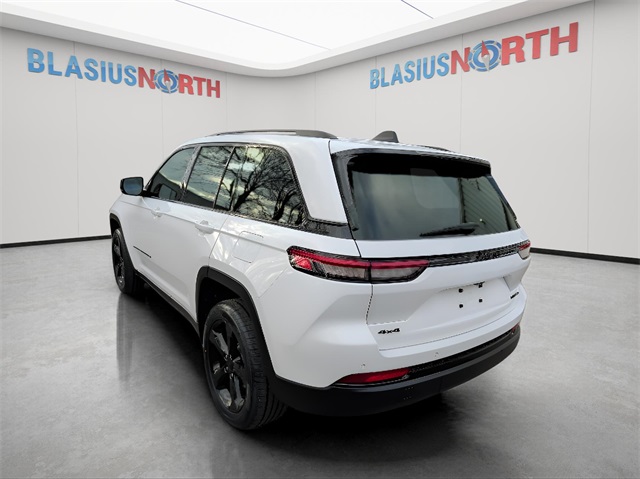 2023 Jeep Grand Cherokee Limited photo 4