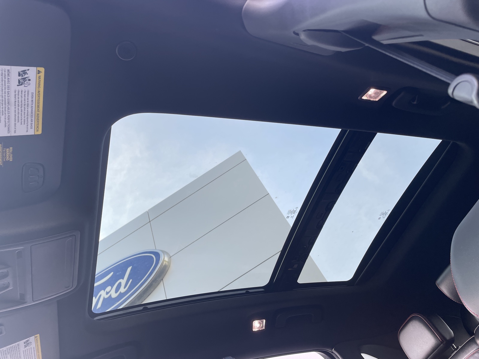 2023 Ford Escape ST-Line Elite photo 3