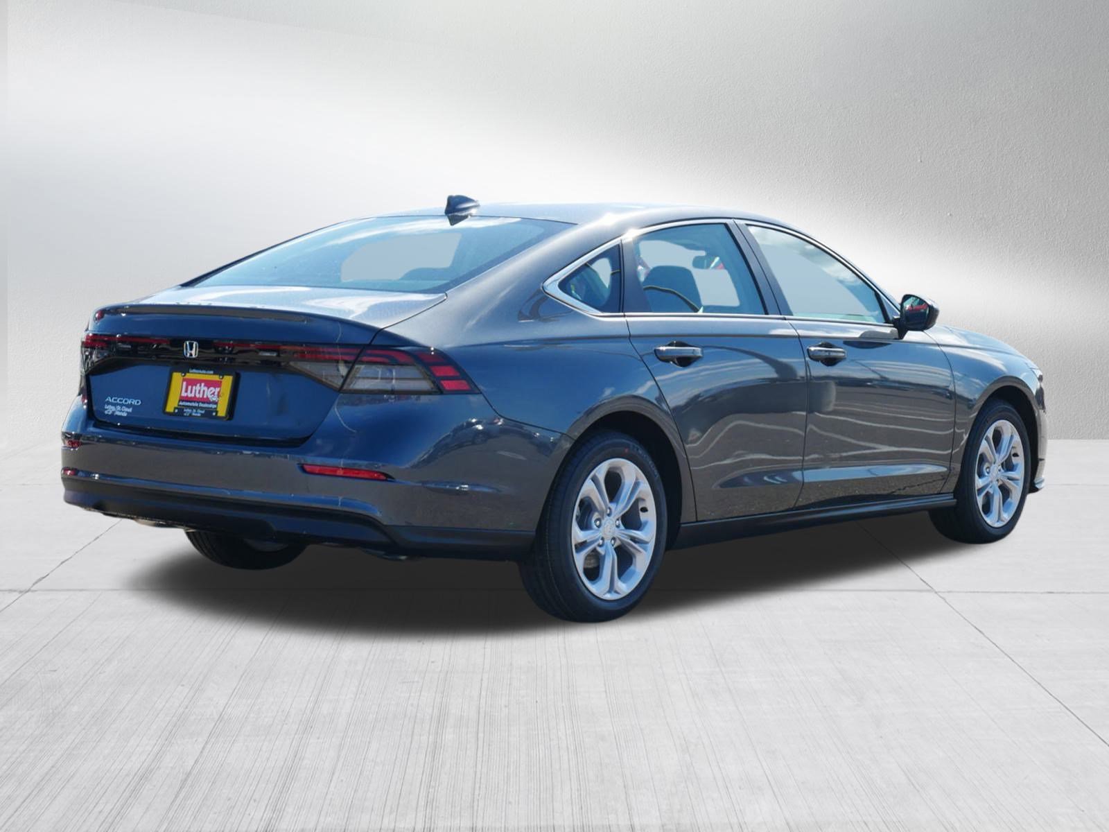 2025 Honda Accord LX photo 4