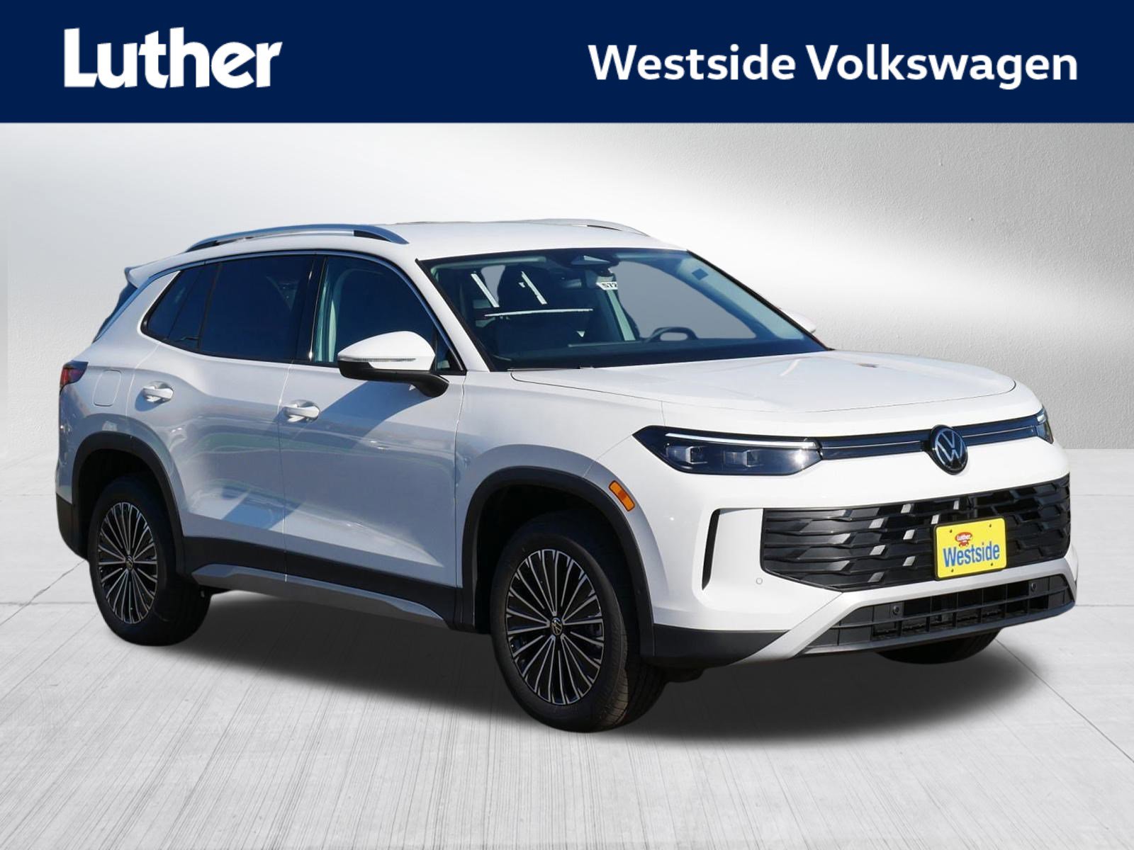 2025 Volkswagen Tiguan S's photo