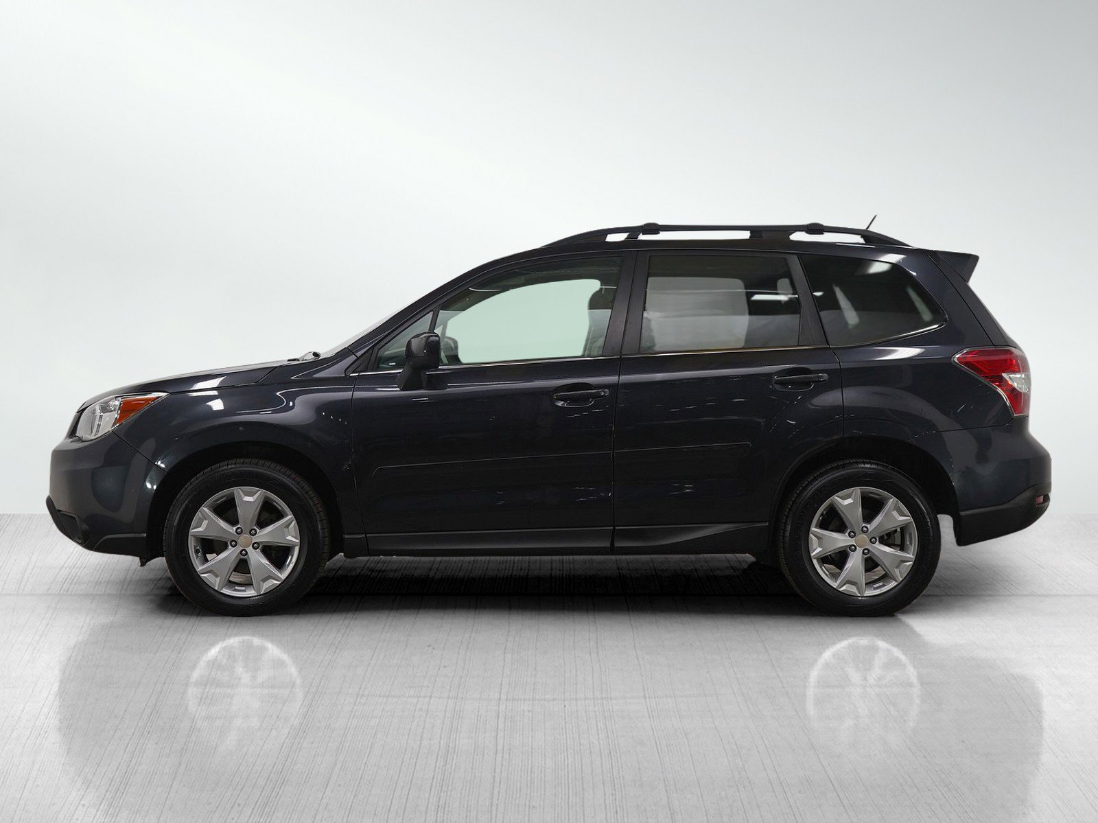 Used 2015 Subaru Forester i Limited with VIN JF2SJAKC3FH815016 for sale in South Saint Paul, Minnesota