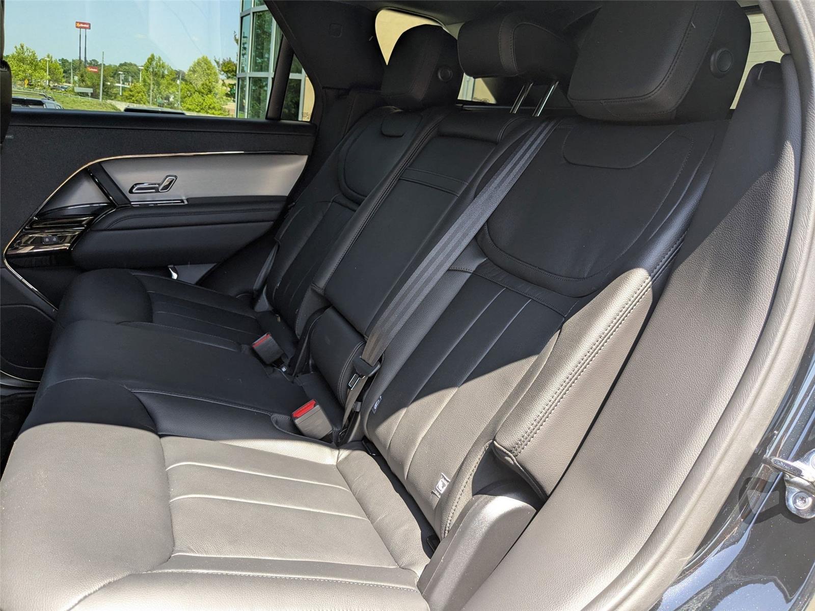 2025 Land Rover Range Rover Sport P360 S photo 24